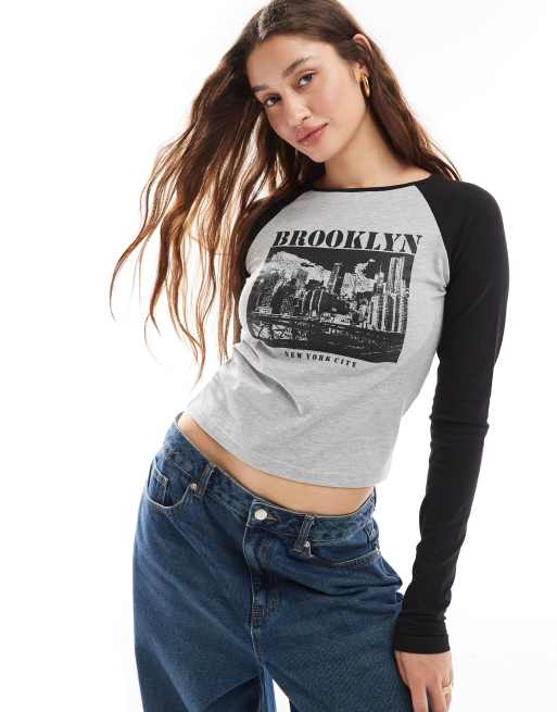 Daisy Street - Baby-T-shirt met Brooklyn-print en contrasterende raglanmouwen in grijs en zwart