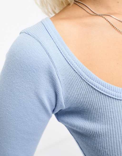 Daisy Street – Basics – Ljusblå och chokladbrun crop top med vid, djup ringning, 2-pack, 4 av 4