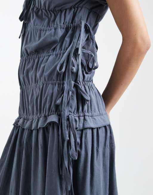 Daisy Street – Blågrå, smockad maxiklänning i broderie anglaise med puffärmar, 4 av 4
