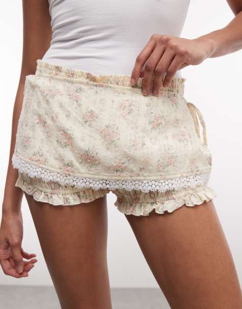 Daisy Street – Bloomer – Gula, småblommiga shorts med kjolöverlager - view 1