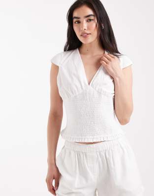 Daisy Street boho v neck short sleeve shirred top in white - view 1