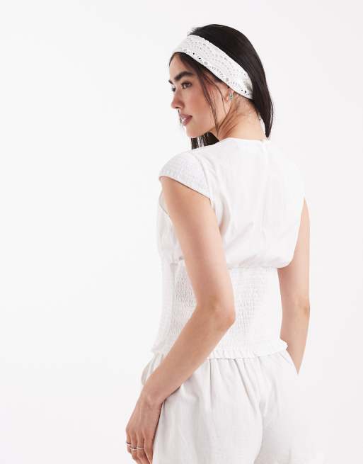 Daisy Street boho v neck short sleeve shirred top in white, 4 of 4
