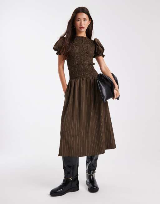 Daisy Street – Brązowa sukienka maxi w żółte prążki z bufkami i obniżoną linią talii