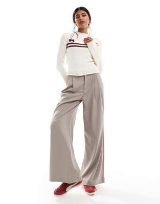 Daisy Street Brush Knit Fitted Long Sleeve Knit In White