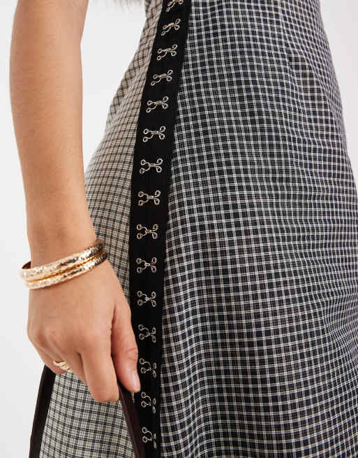 Daisy Street cap sleeve maxi dress with hook and eye detailing in contrast mixed plaids