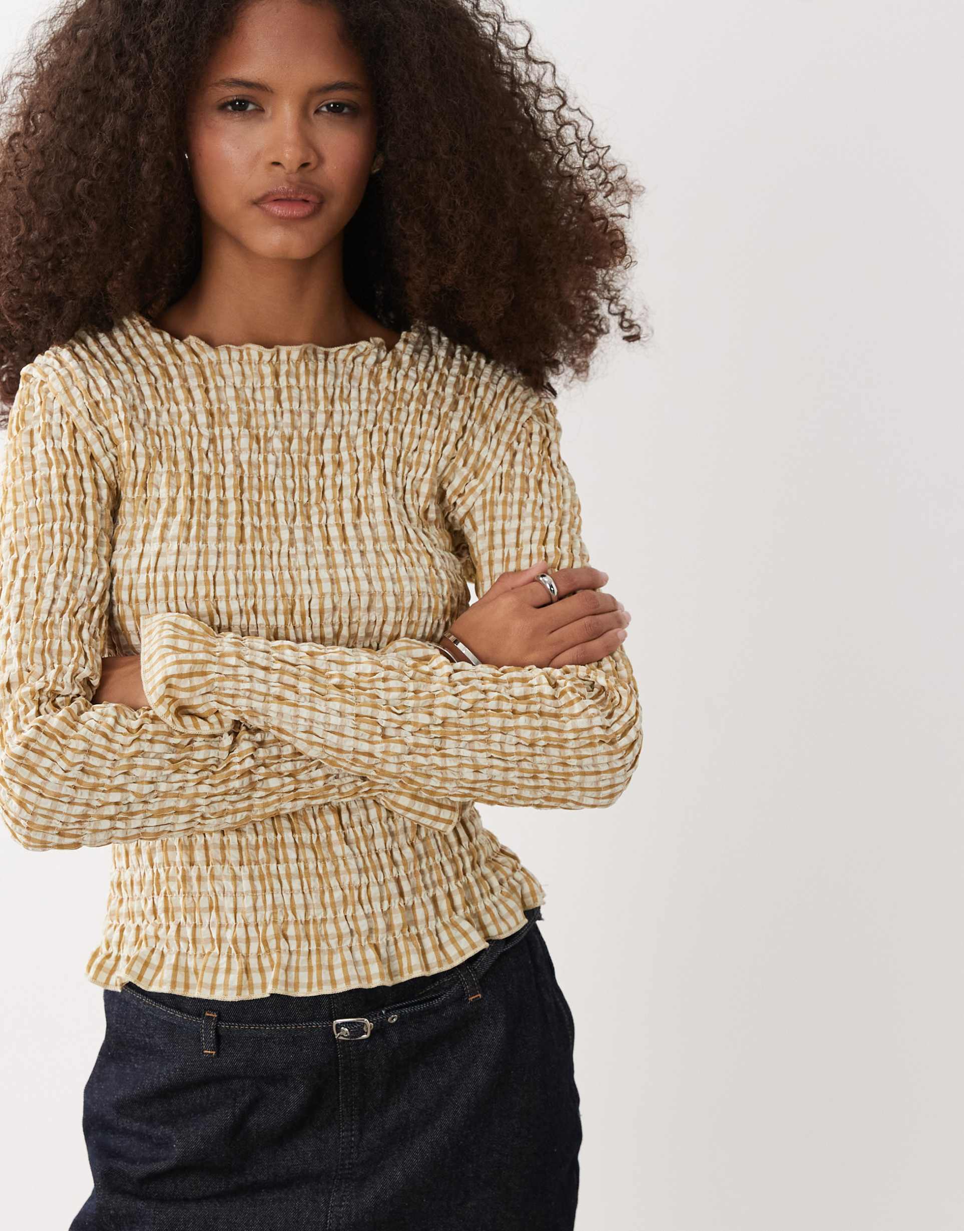 daisy street check long sleeve shirred top in beige plaid
