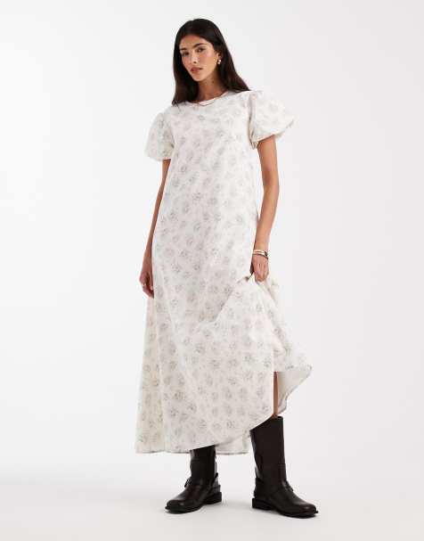 Daisy Street chuck on smock midi dress with puff sleeves in white ditsy floral - view 1