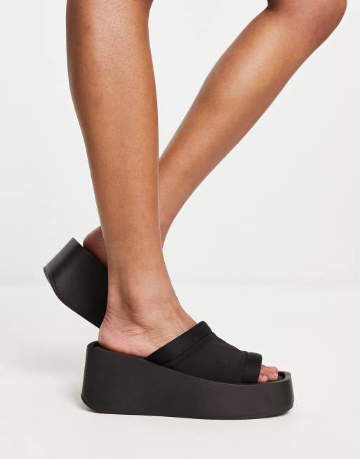 Daisy Street chunky sole sandals in black ASOS