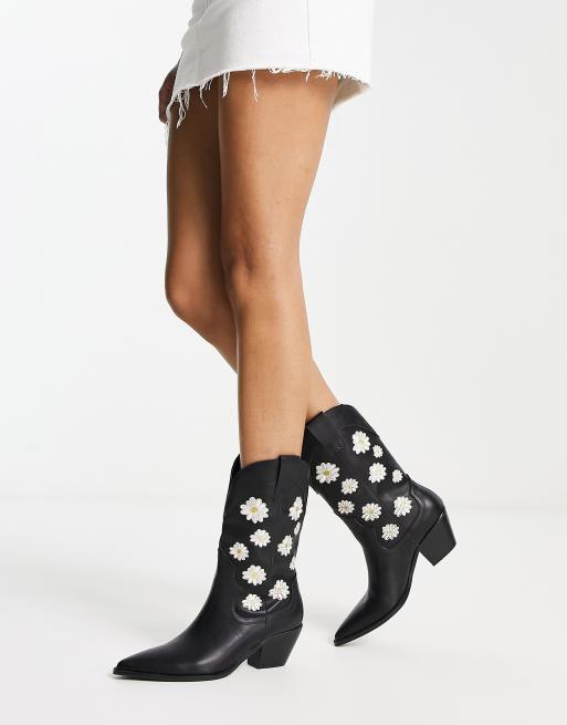Daisy Street – Cowboystiefel in Schwarz mit Gänseblümchenmotiven