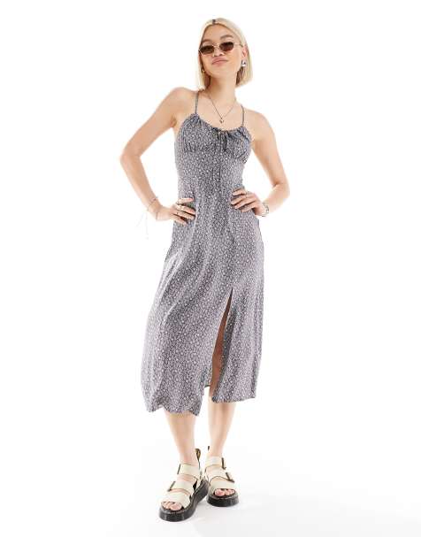 Daisy Street cross-back strap ruched bust midi dress with split in grey ditsy - view 1