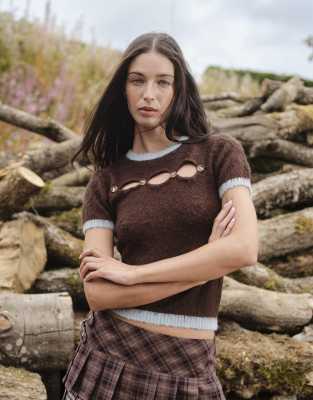 Daisy Street Cut Out Short Sleeve Knit Top With Button Detailing In Multi
