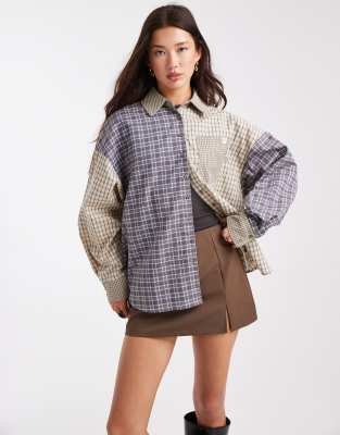 Daisy Street - Dad-Hemd mit Oversize-Passform und kontrastierendem Karomuster in Blau und Beige-Bunt