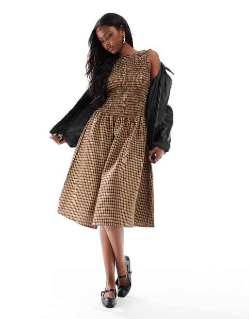 Daisy Street drop waist shirred midaxi dress in brown check | ASOS