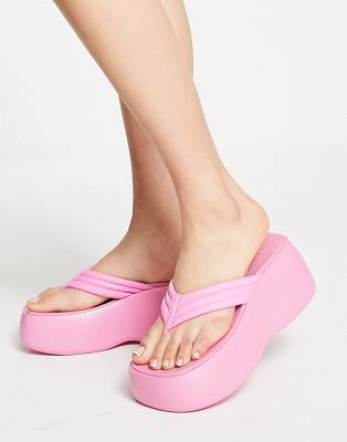 Daisy Street Exclusive chunky flip flop sandals in baby pink