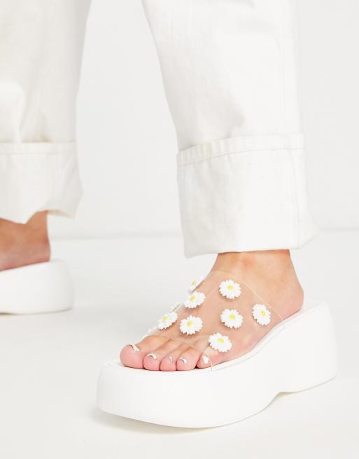 White on sale daisy sandals