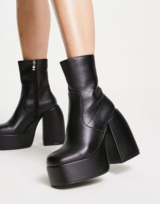 Daisy Street Exclusive platform heeled boots in black