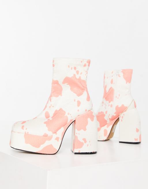 Daisy Street Exclusive platform heeled boots in pink cow print, 2 of 4