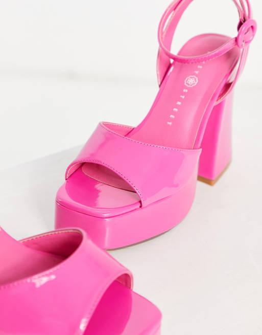 Daisy Street Exclusive platform heeled sandals in pink patent, 2 of 4