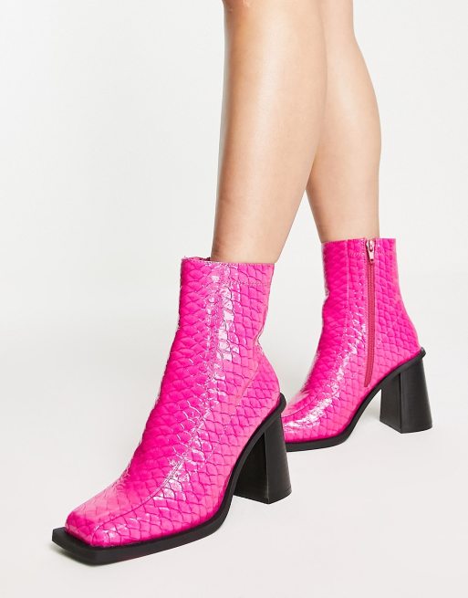 Daisy Street – Exclusive – Rosa, krokodilskinnsmönstrade boots med klackar