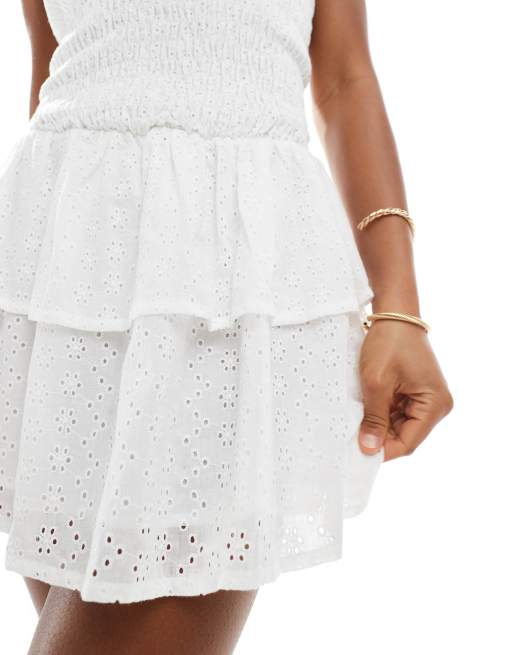 Daisy Street eyelet bandeau tiered mini dress in white, 3 of 4