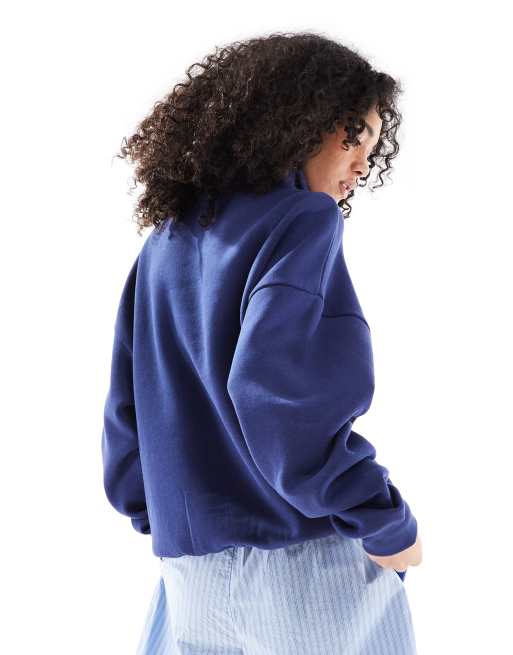 Daisy Street - Felpa blu navy con grafica NYC 1992 e zip corta, 3 di 4