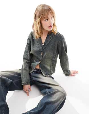 Daisy Street - Figurbetonte Blazer-Jacke im 2000er-Stil aus verwaschenem Denim-Blau