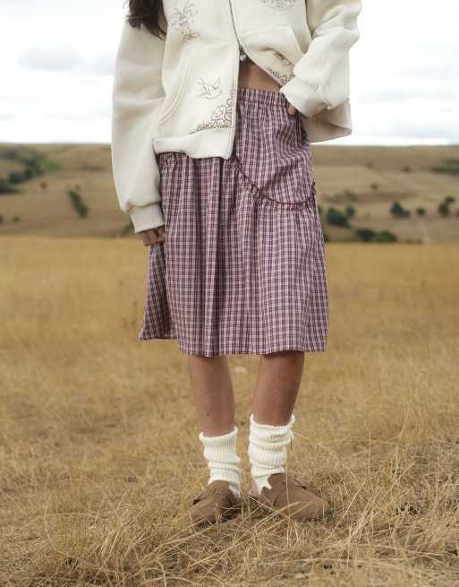 Daisy Street fitted cinched button down shirt with tie detail in stone stripe, 2 of 4