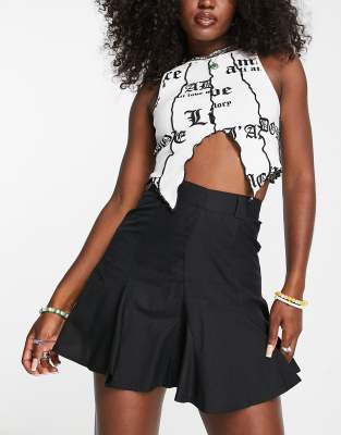 Daisy Street fitted mini flippy skirt in black - ASOS Price Checker