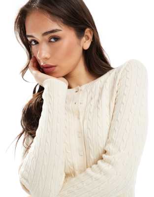 Daisy Street Fitted Waist Cardigan In White