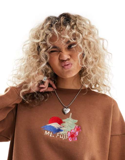 Daisy Street - Forvasket sweatshirt med 'Mount Fuji'-broderi på brystet