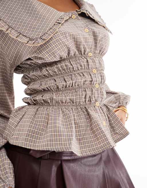 Daisy Street – Gesmokte Bluse in kariertem Burgunderrot mit Rüschenkragen, 2 von 4