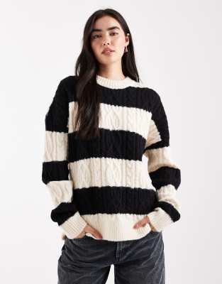 Daisy Street - Gestreifter Oversize-Strickpullover in Wollweiß und Schwarz mit Zopfmuster-Bunt
