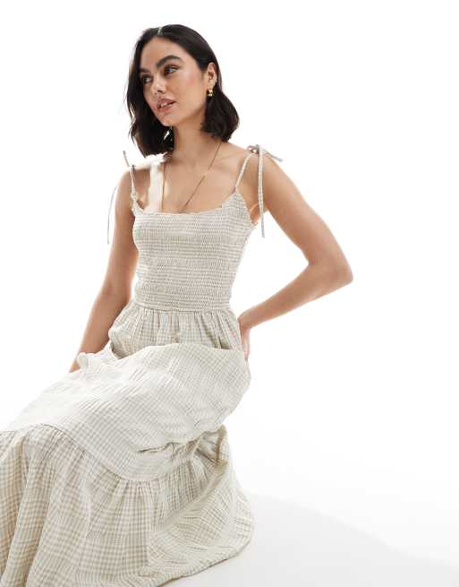 Daisy Street gingham maxi dress with shirred bodice in beige | ASOS