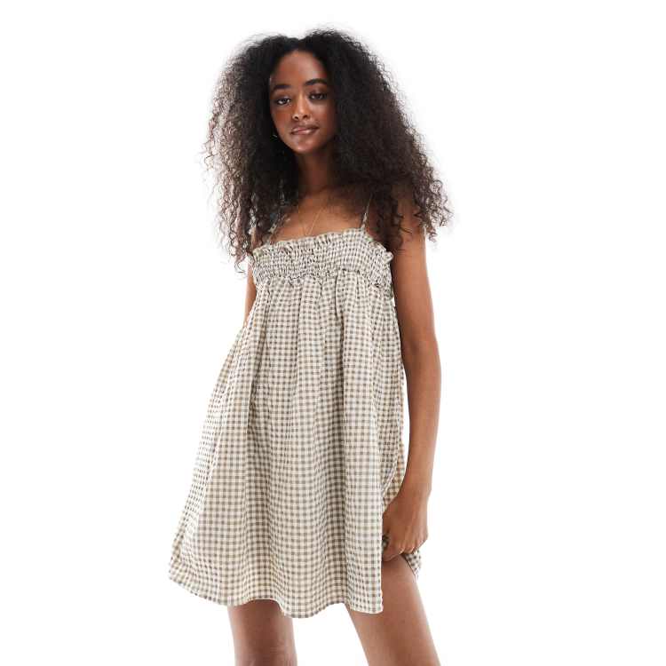 Daisy Street gingham shirred bandeau mini dress in brown gingham | ASOS