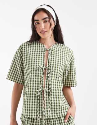 Daisy Street gingham tie front top in green check co-ord