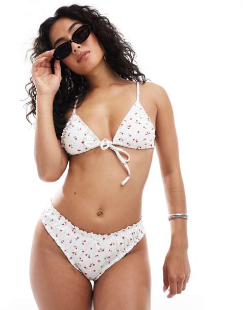 Daisy Street - Hvid bikini med flæsedetaljer og blomstermønster - Del af sæt - view 1