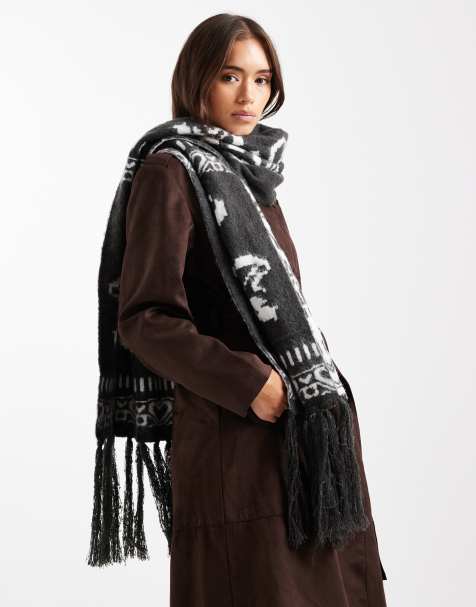 Daisy Street intarsia scarf with tassels in warm charcoal - view 1