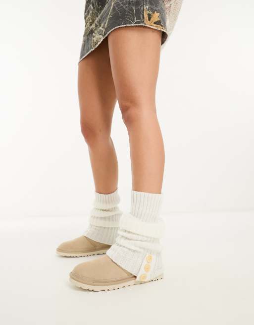 Daisy Street knit leg warmers with buttons in cream