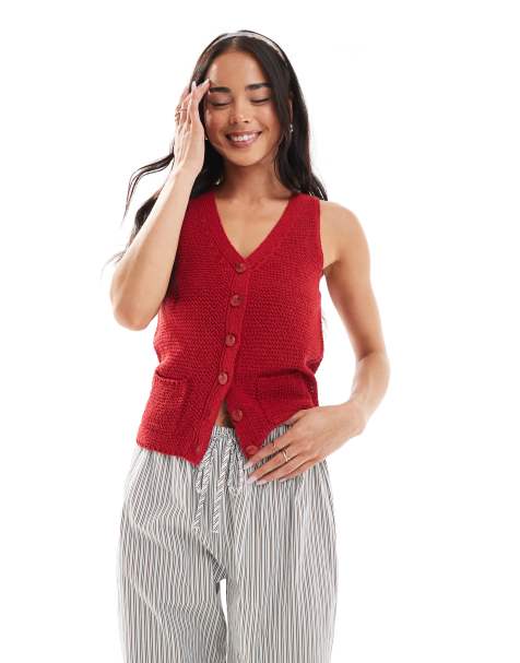 Daisy Street knitted v neck singlet with pockets in red - view 1