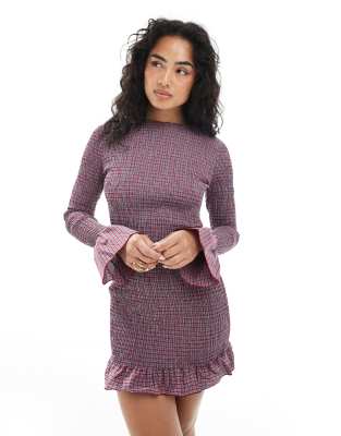 Daisy Street - Langärmliges, gesmoktes Minikleid in kariertem Rot