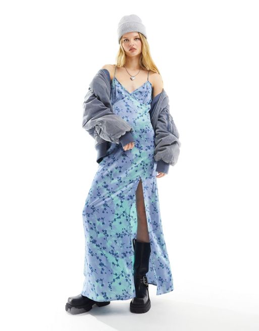 Daisy Street – Langes Camisole-Kleid in Blau mit Blumenmuster im Stil der 90er