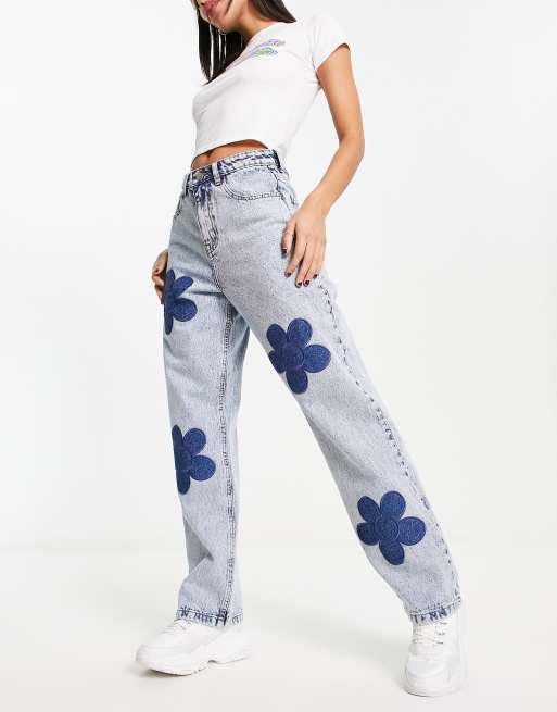 Daisy Street – Lässige Jeans mit Patchwork-Gänseblümchenapplikation