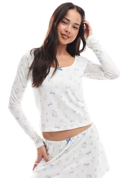 Daisy Street long sleeve pyjama top with bow graphic detail in white - view 1