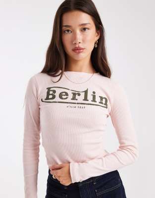 Daisy Street Long Sleeve Ribbed Top With Berlin Graphic In Pink