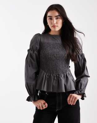 Daisy Street Daisy Street long sleeve shirred waist puplum hem top in slate grey