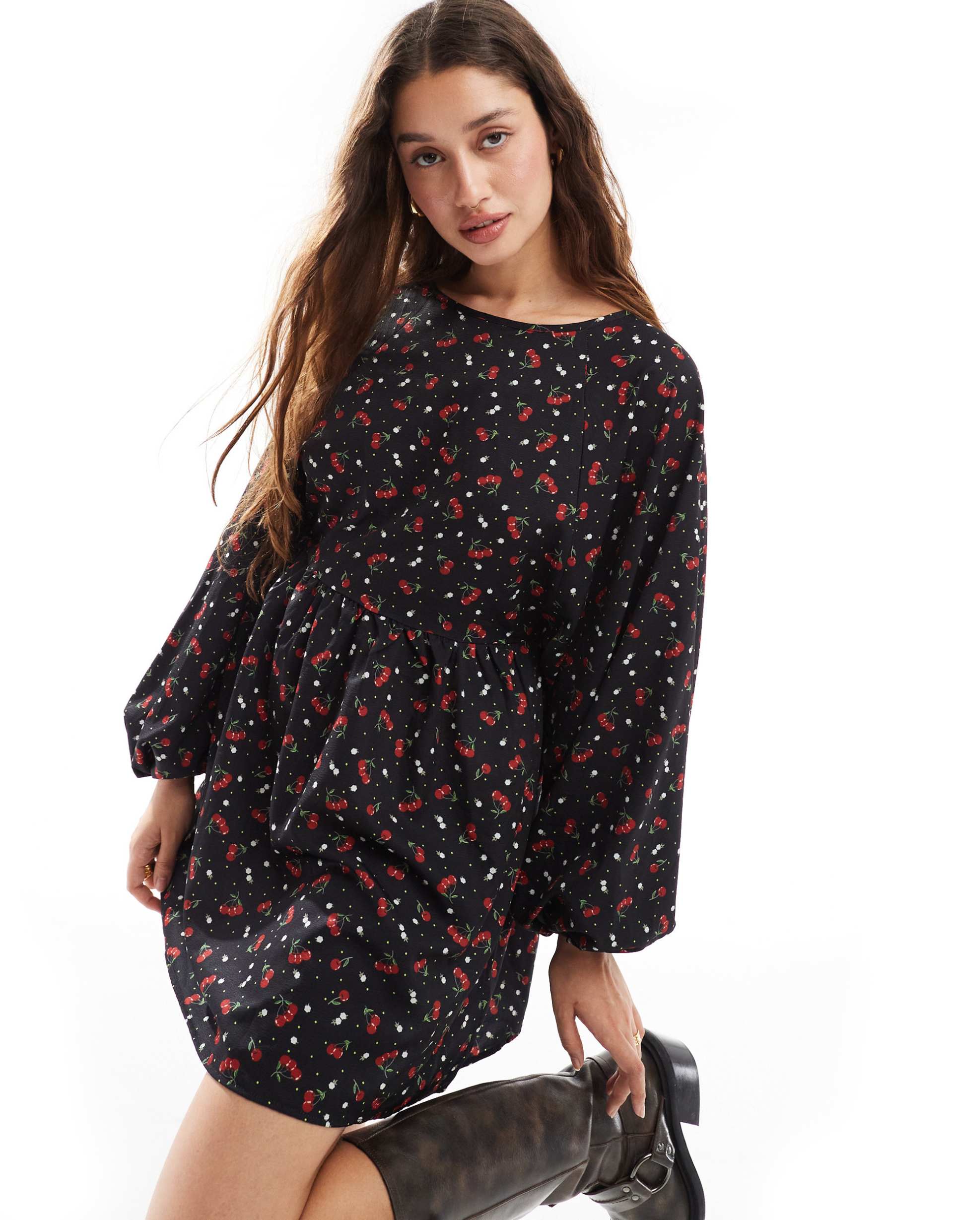 daisy street long sleeve smock mini dress in cherry print