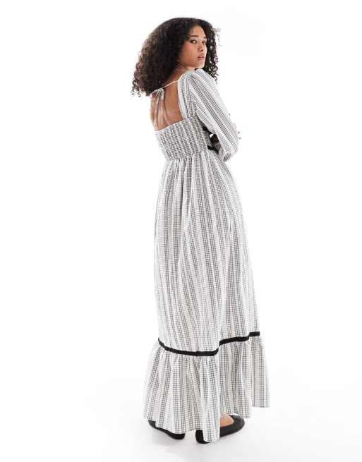 Daisy Street long sleeve tiered maxi dress in white black check, 3 of 4