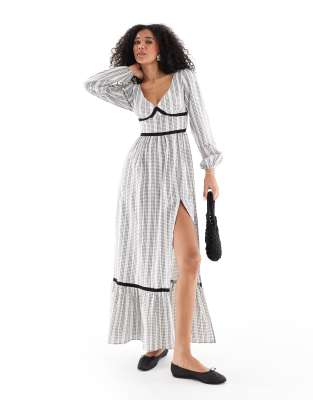 Daisy Street long sleeve tiered maxi dress in white black plaid-Multi