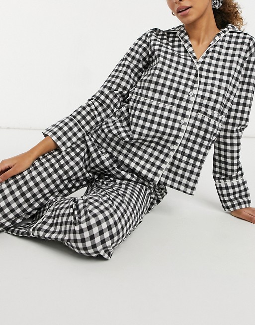 Daisy Street long sleeve top and bottoms pyjama set with scrunchie in gingham