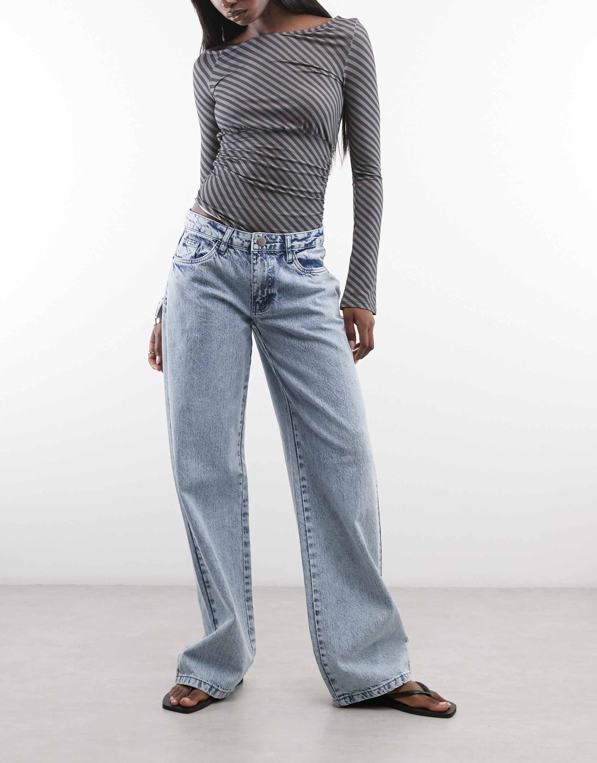 daisy street low rise boyfriend jeans in light blue